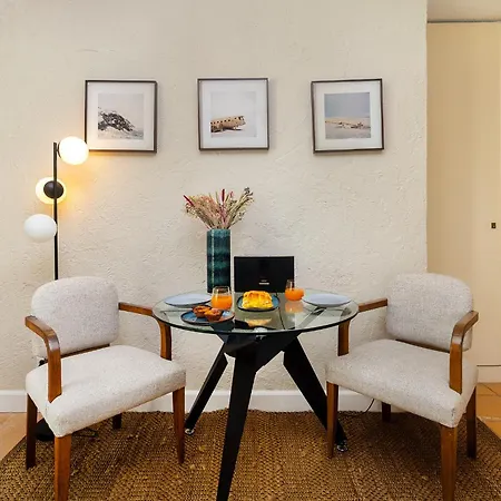 Whome With Shared Garden & Pool Lissabon