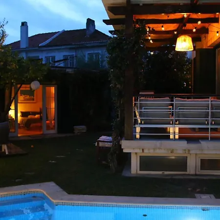 Whome With Shared Garden & Pool *