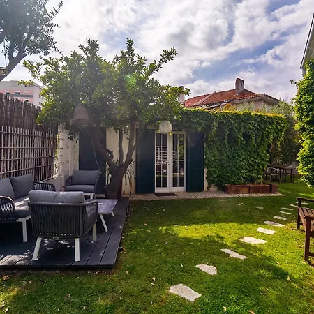 Σπίτι διακοπών Whome With Shared Garden & Pool *