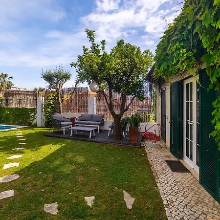Σπίτι διακοπών Whome With Shared Garden & Pool *